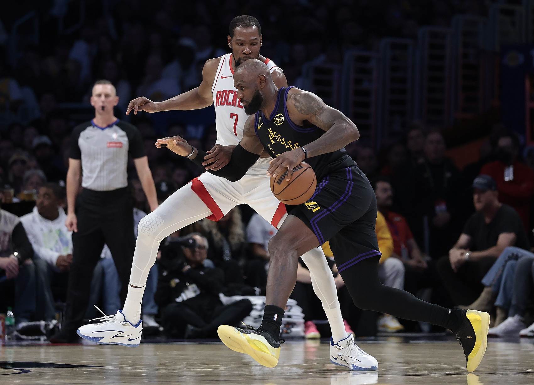 湖人客战火箭G3:里夫斯KD出战成疑,ESPN预测胜率34.1% 湖人客战火箭G3:里夫斯KD出战成疑,ESPN预测胜率34.1%