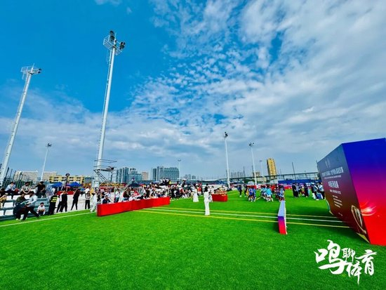 双膝重建后正式签约山西崇德荣海,艾沙江·库尔班:目标多踢比赛,向更高平台迈进 双膝重建后正式签约山西崇德荣海,艾沙江·库尔班:目标多踢比赛,向更高平台迈进
