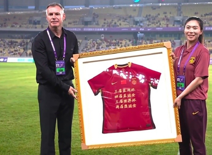 126场14球，古雅沙在中国女足赛前正式退役