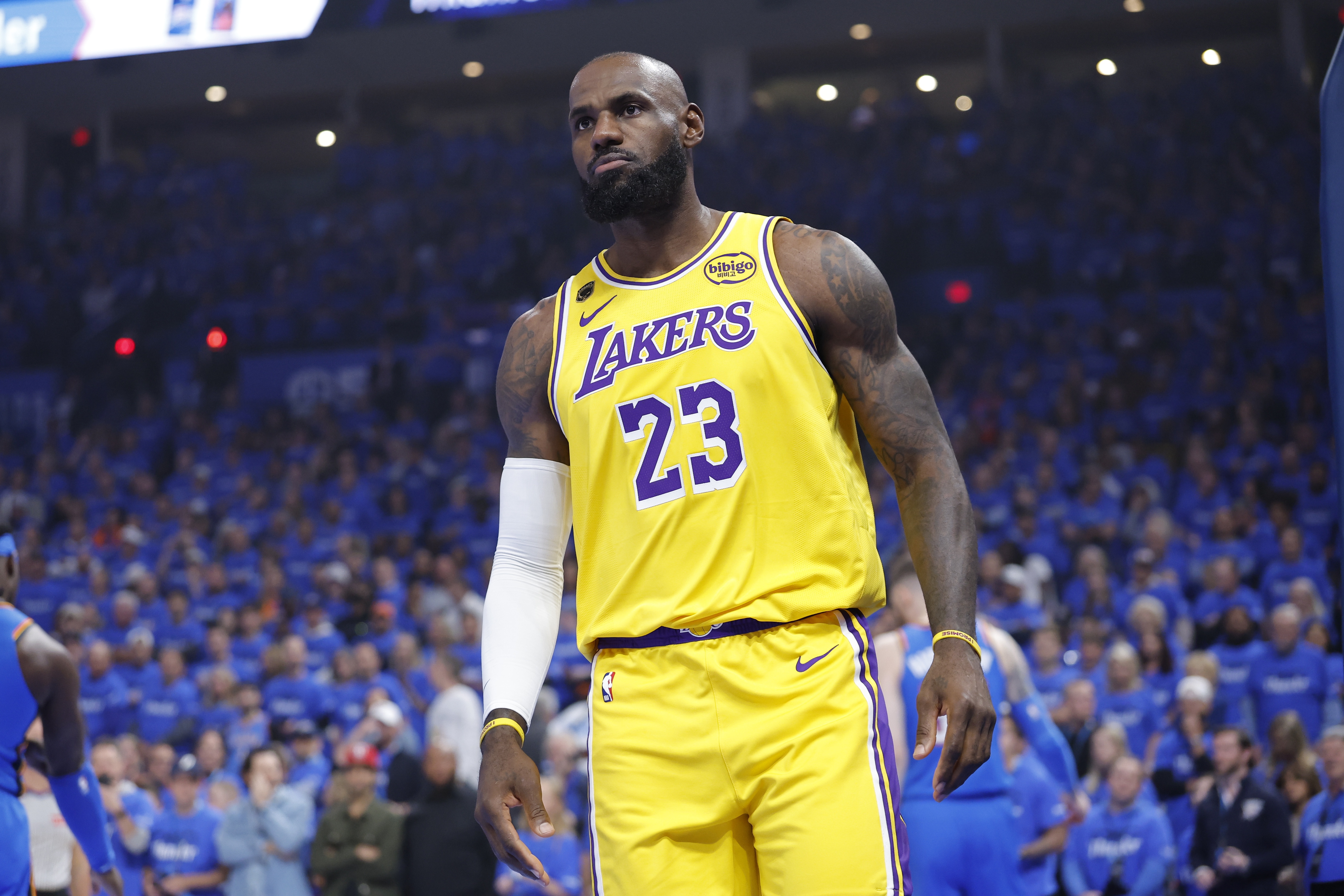 Windhorst：任何让詹姆斯大幅降薪的想法都不理智