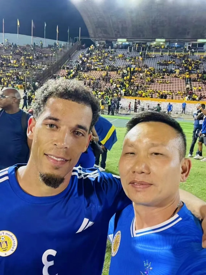 16万人岛国库拉索首进世界杯，八分之一中国血统的陈达毅成焦点