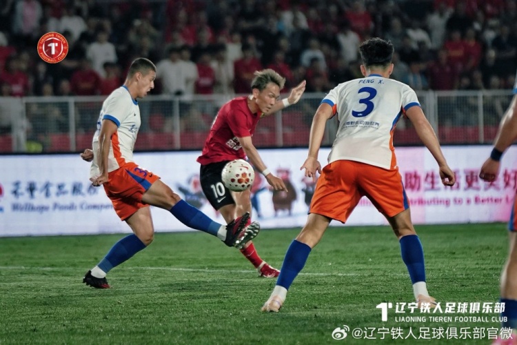 山东泰山客场5-1横扫辽宁铁人，泽卡双响扎卡伊什维利传射