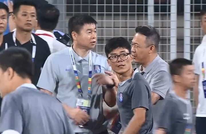于根伟补时理论染红 津门虎客场0-1负重庆