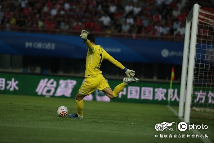 替补奇兵让·克劳德头槌致胜 海港2-1客胜河南