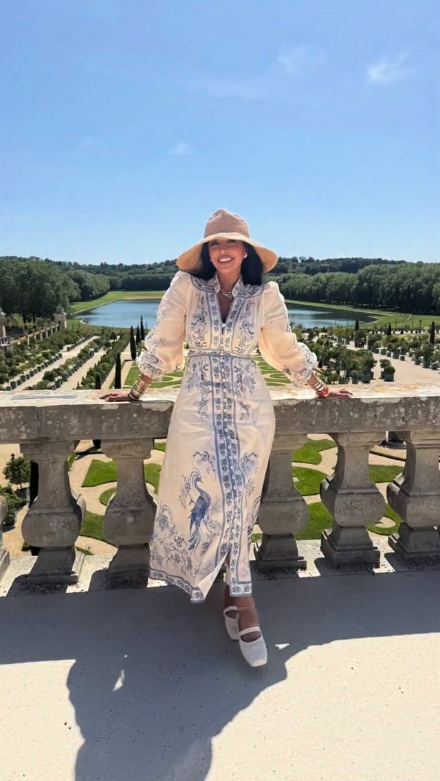 瓦妮莎携娜塔莉亚游凡尔赛:花园最吸引人 瓦妮莎携娜塔莉亚游凡尔赛:花园最吸引人